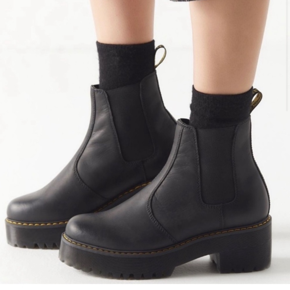 DOC MARTENS